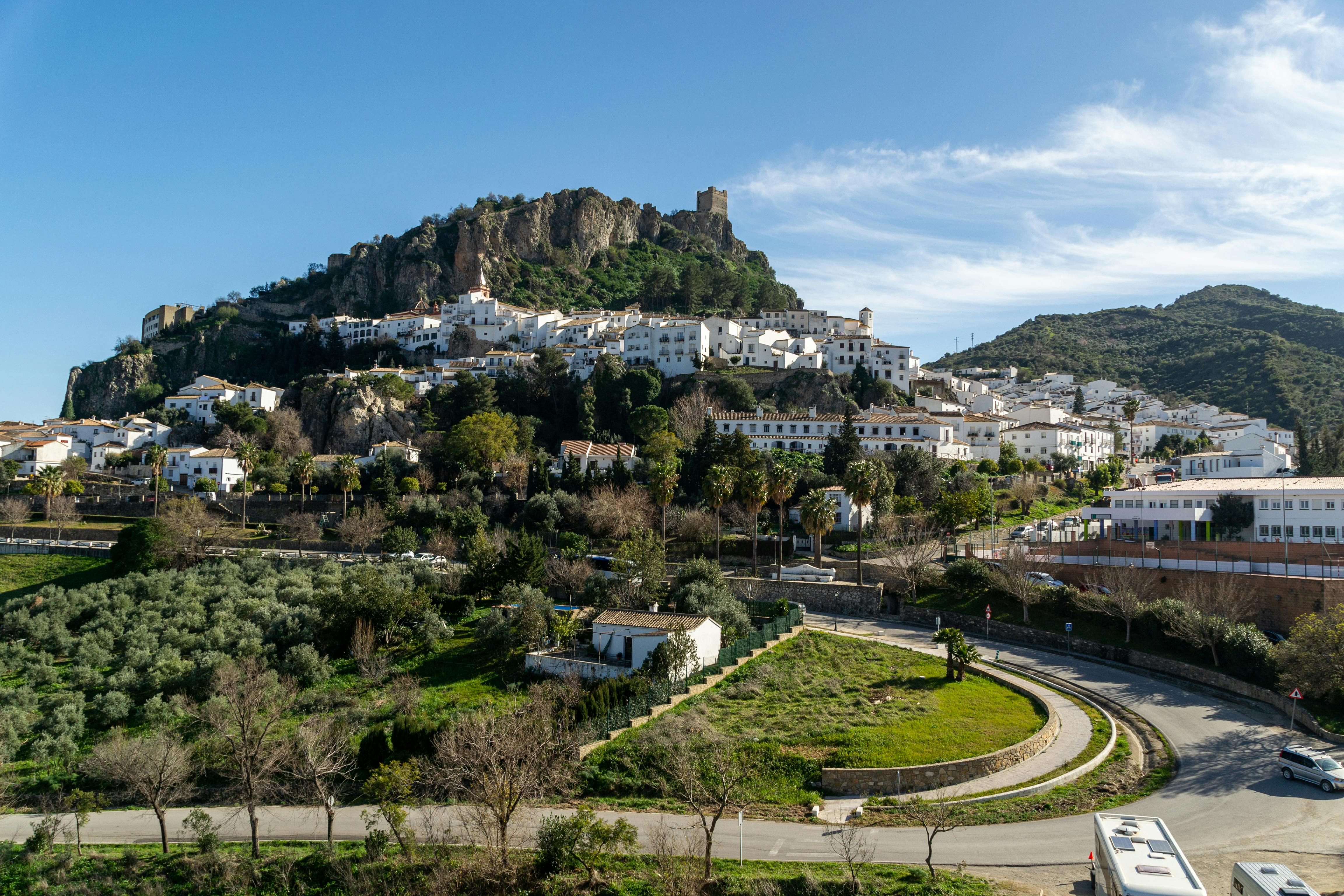 Photo by David Vives: https://www.pexels.com/photo/zahara-de-la-sierra-town-in-spain-17589492/